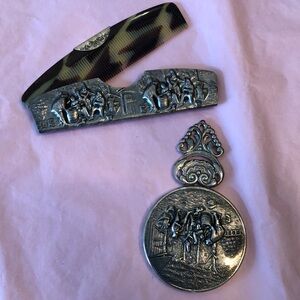 🪞Vintage Victorian inspired leopard comb swings out from case, mirror 2-pc set